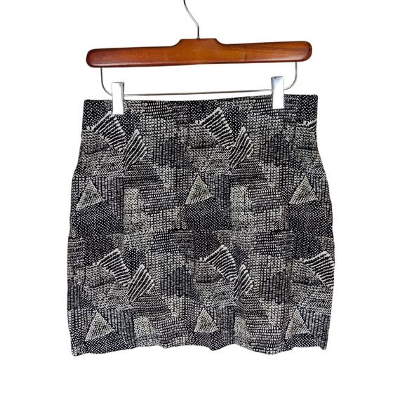 Madewell Downtown Skirt in Batik Size Medium Black Gray Geometric Print Pull On - Picture 2 of 7